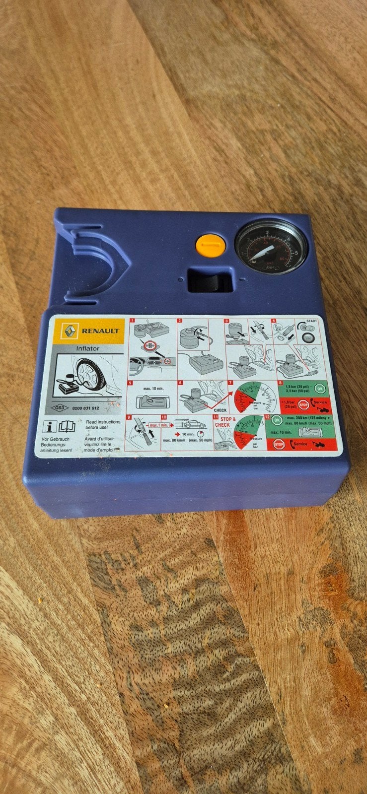 Renault bandenpomp / compressor 12V, Ophalen of Verzenden, Zo goed als nieuw