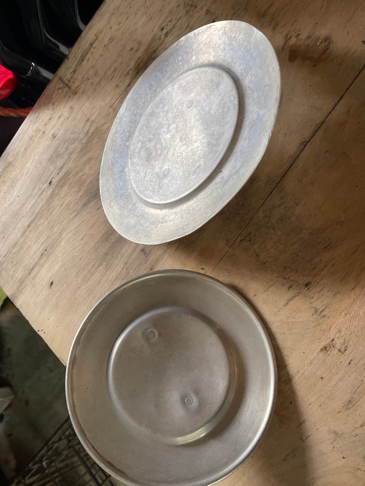 Twee aluminium pannendeksels - Wie mist ze nog?, Ophalen, Gebruikt, Met deksel, Overige typen