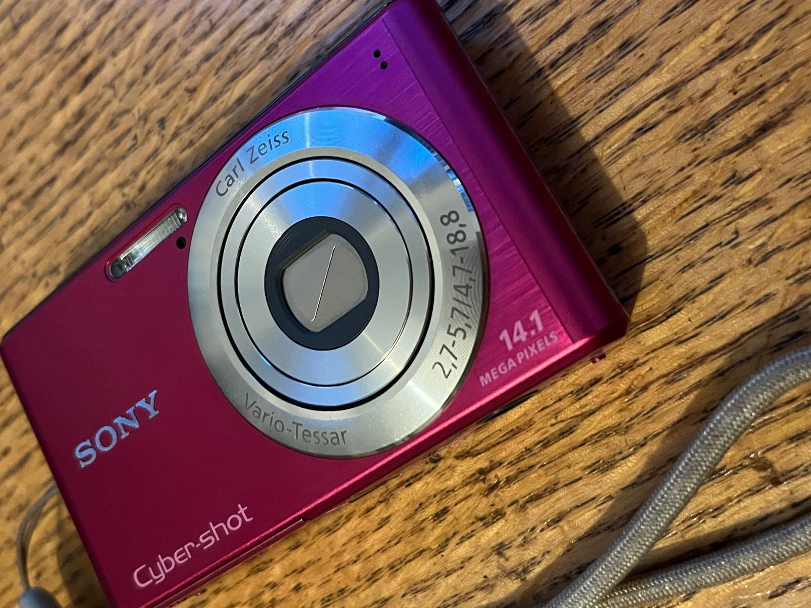Foto 3 van Sony Cyber-shot DSC-W530 Compactcamera - Roze