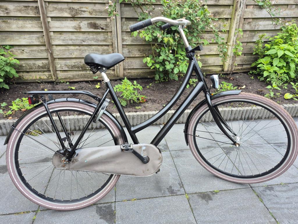 Nette zwarte damesfiets met lage instap en bagagedrager, Overige merken, Terugtraprem, Ophalen of Verzenden, 53 tot 56 cm