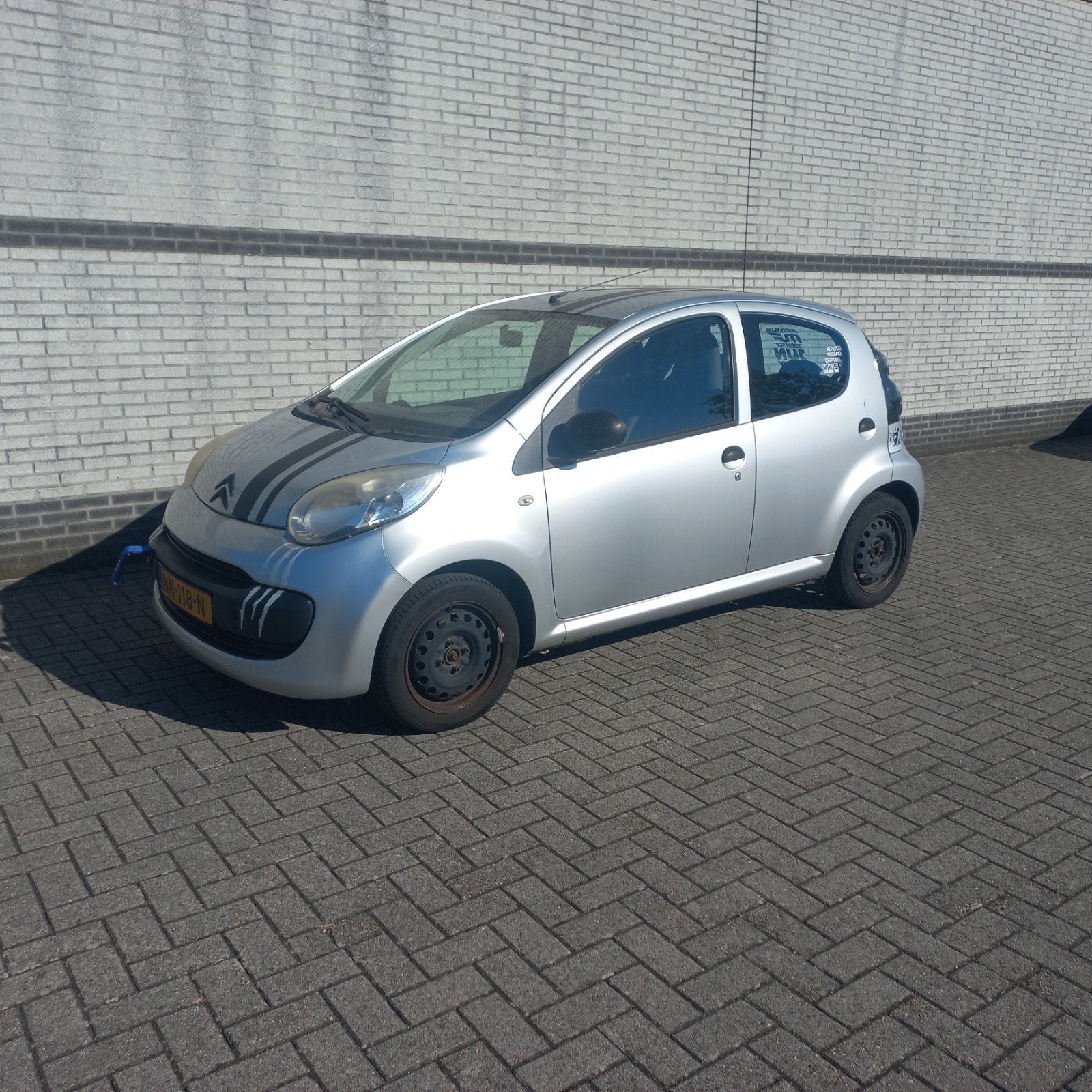 Citroën C1 1.0 5-DRS 2006 Grijs NW APK tot 25-09-2027, Auto's, Voorwielaandrijving, Stof, Zwart, Sound system