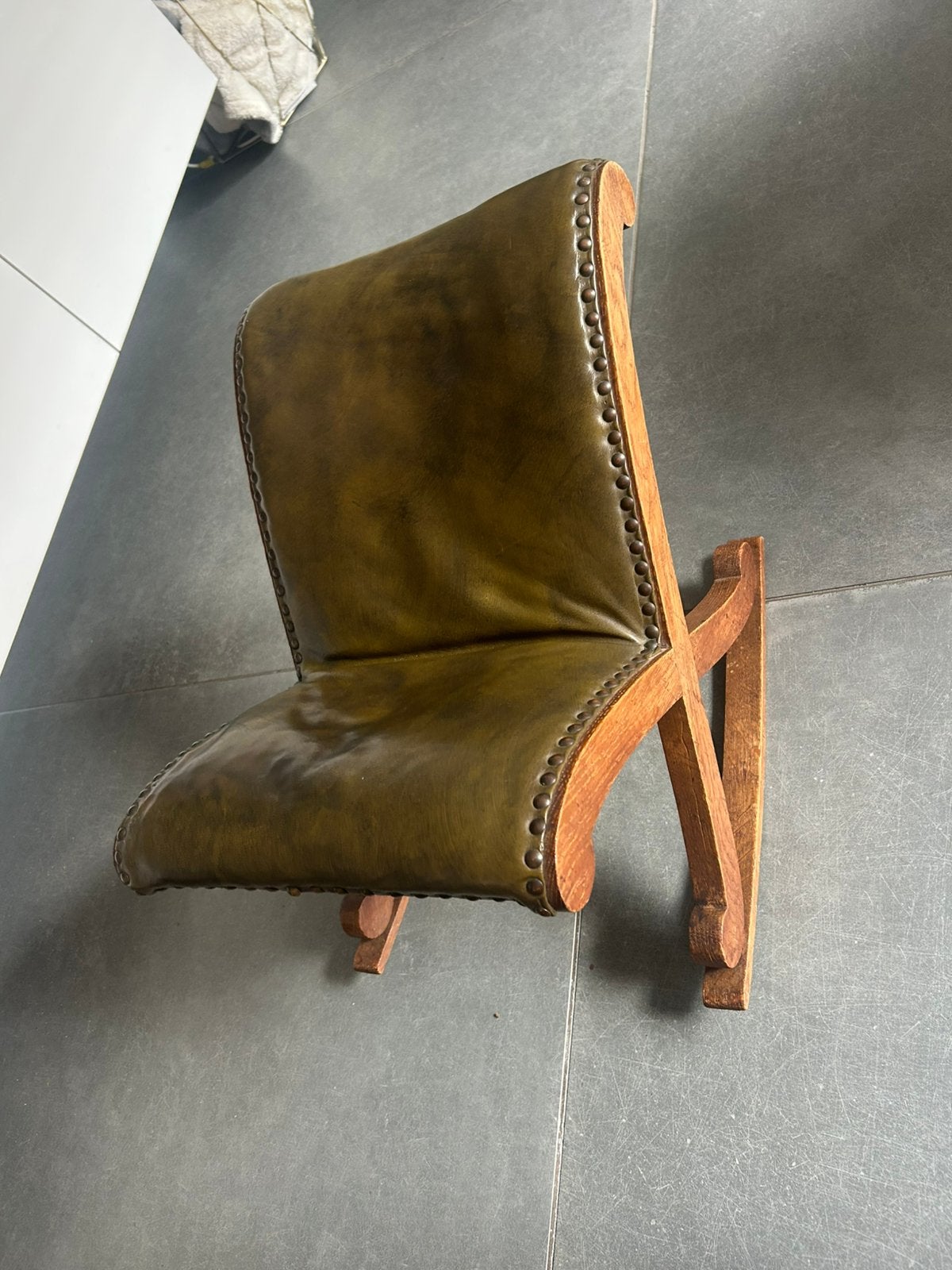 Vintage schommelvoetenbank / jichtkruk/ gout stool – groen, Minder dan 50 cm, Gebruikt, 50 tot 75 cm, Ophalen of Verzenden