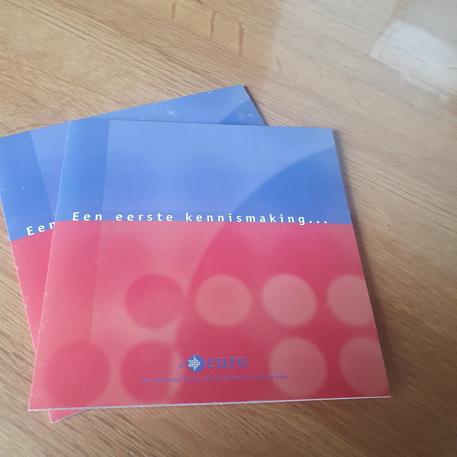 Euro pakket eerste uitgave 2x uit 2001, de zgn: Zalmkit, Ophalen of Verzenden, Verzamelmap