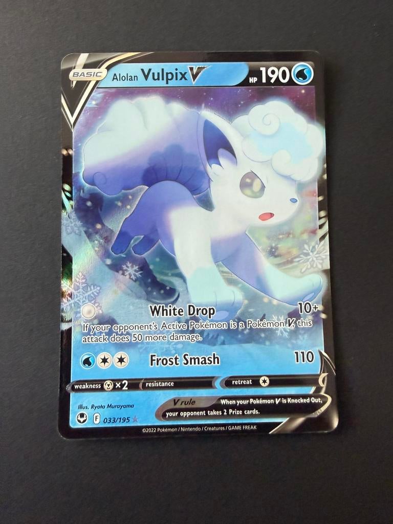 Silver Tempest 033/195 Alolan Vulpix V, Ophalen of Verzenden, Nieuw, Losse kaart