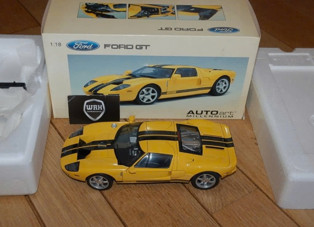 1:18 FORD GT yellow black stripe Autoart 73022 in box WRH, Hobby en Vrije tijd, Modelauto's | 1:18, Verzenden, Zo goed als nieuw