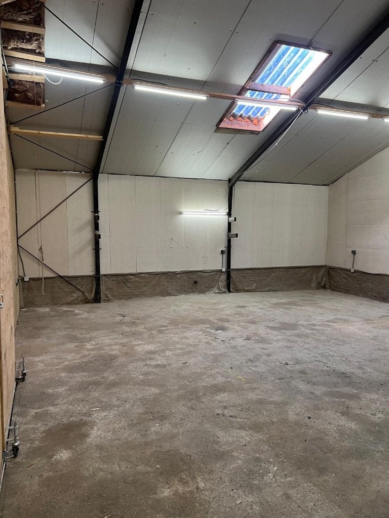 Te huur: opslag-/bedrijfsruimte 95m2 in Oterleek, 95 m², Huur, Bedrijfsruimte