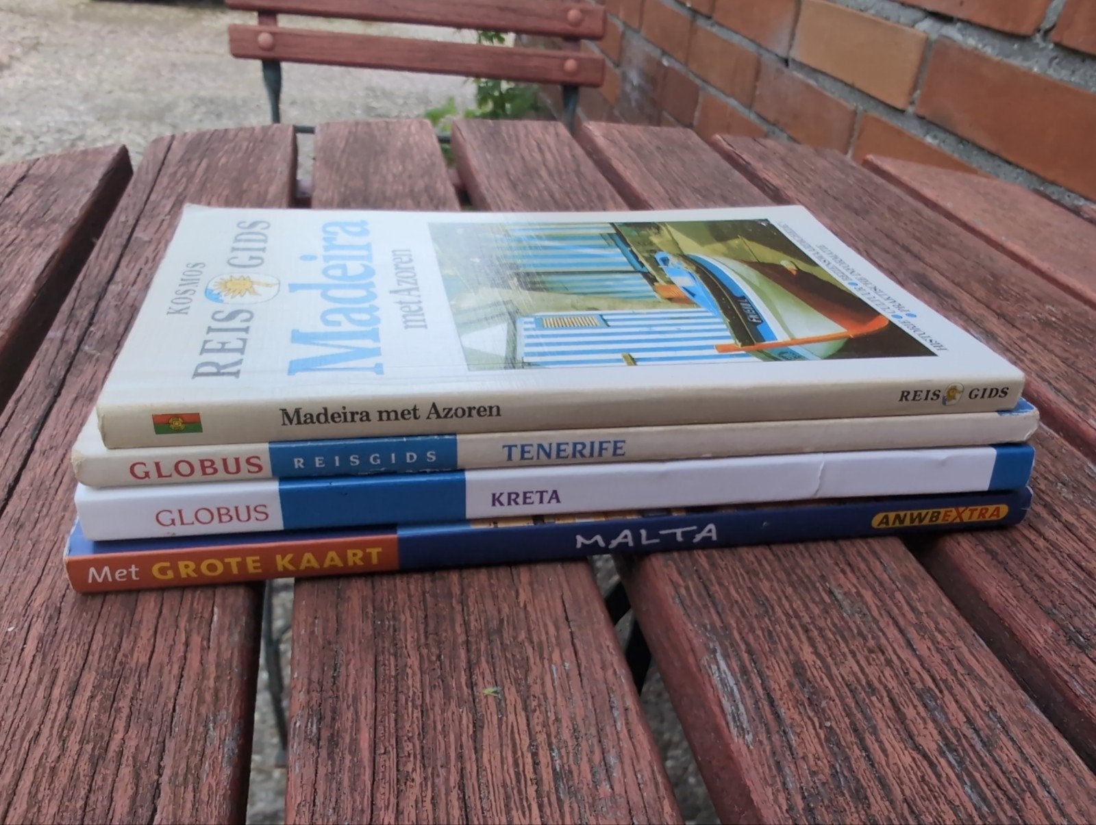 Reisgidsen eilanden Malta, Kreta, Tenerife, Madeira, Azoren, Ophalen of Verzenden, Zo goed als nieuw