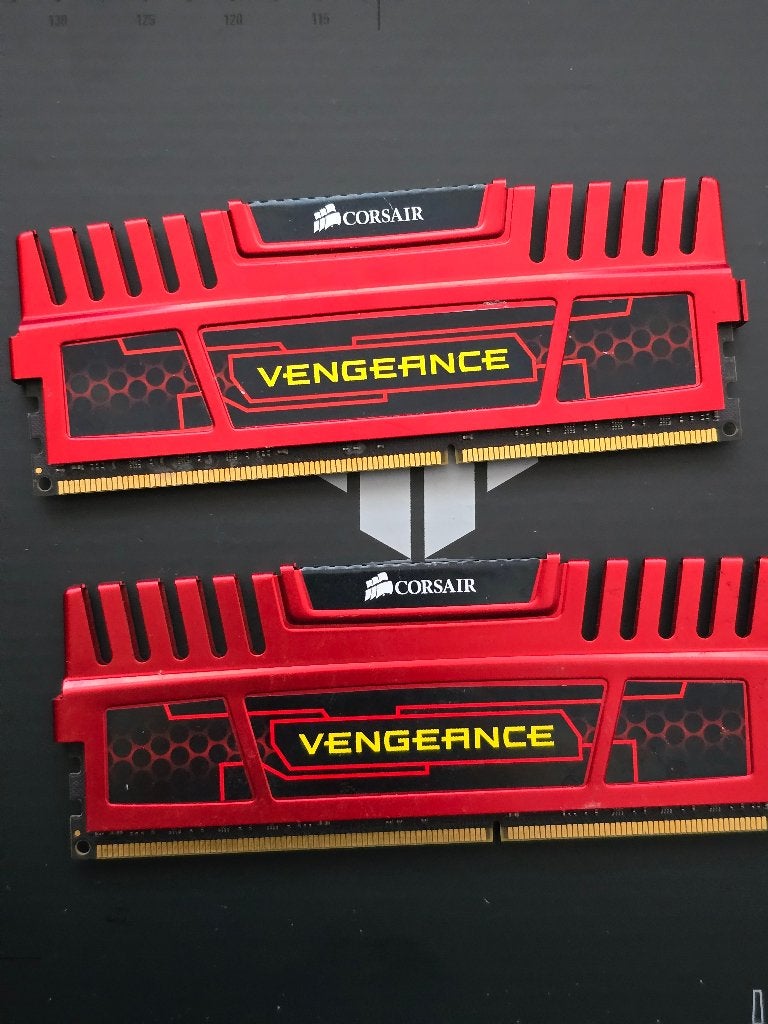 Corsair Vengeance CMZ8GX3M2A1600C9R ( 2 x 4GB ), Ophalen of Verzenden, DDR3, Desktop
