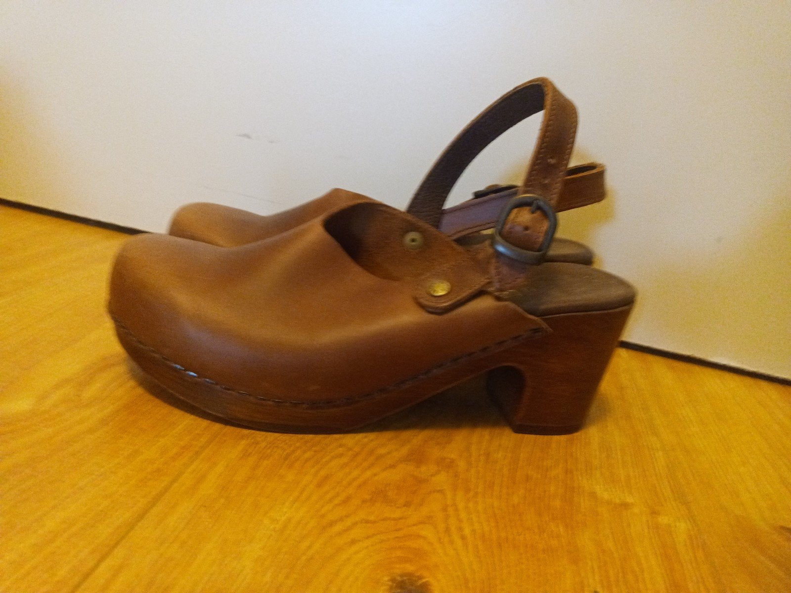 Klompjes Mt 38, Bruin, Zo goed als nieuw, Sandalen of Muiltjes, Ophalen of Verzenden