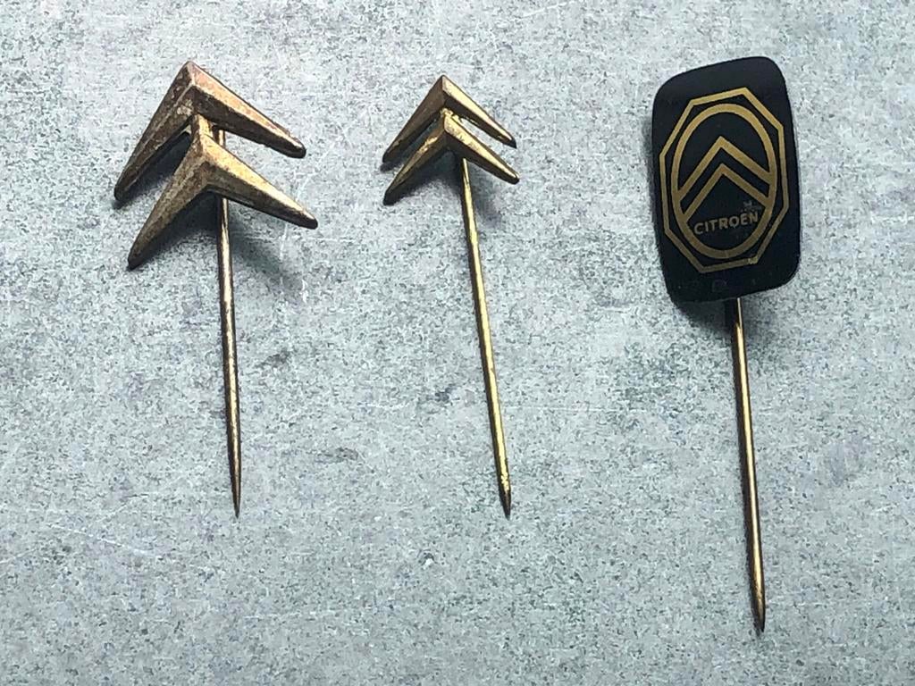 3 oude Citroën speldjes (ook los te koop), Verzamelen, Speldjes, Pins en Buttons, Ophalen of Verzenden, Gebruikt, Merk, Speldje of Pin