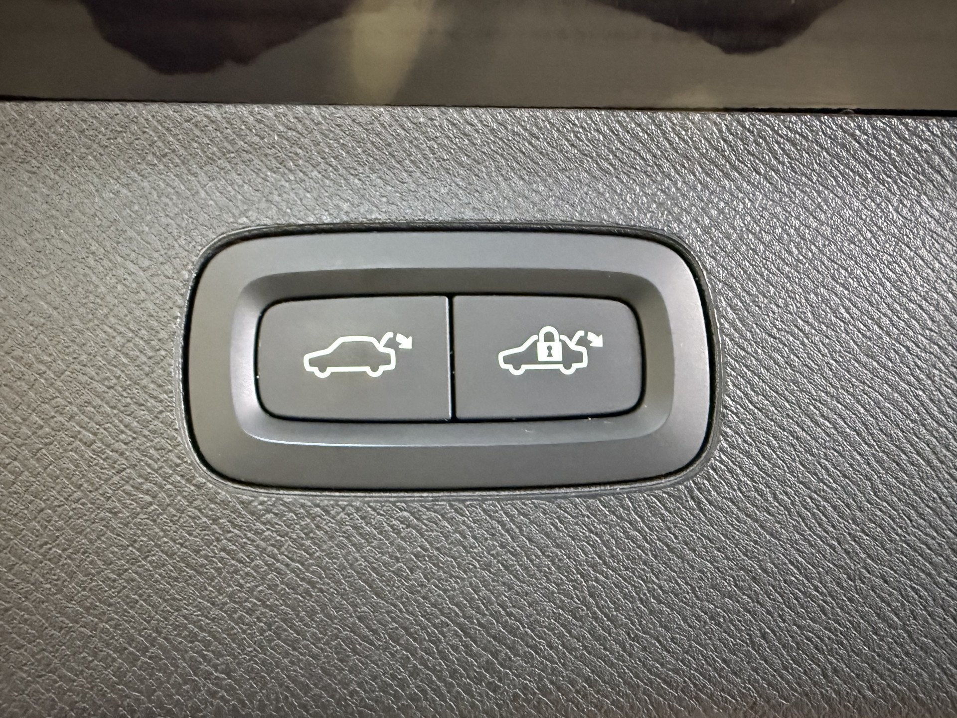 Foto 72 van Volvo XC90 T8 Recharge AWD R-Design PANO/B&W/TREKHAAK/360CAM