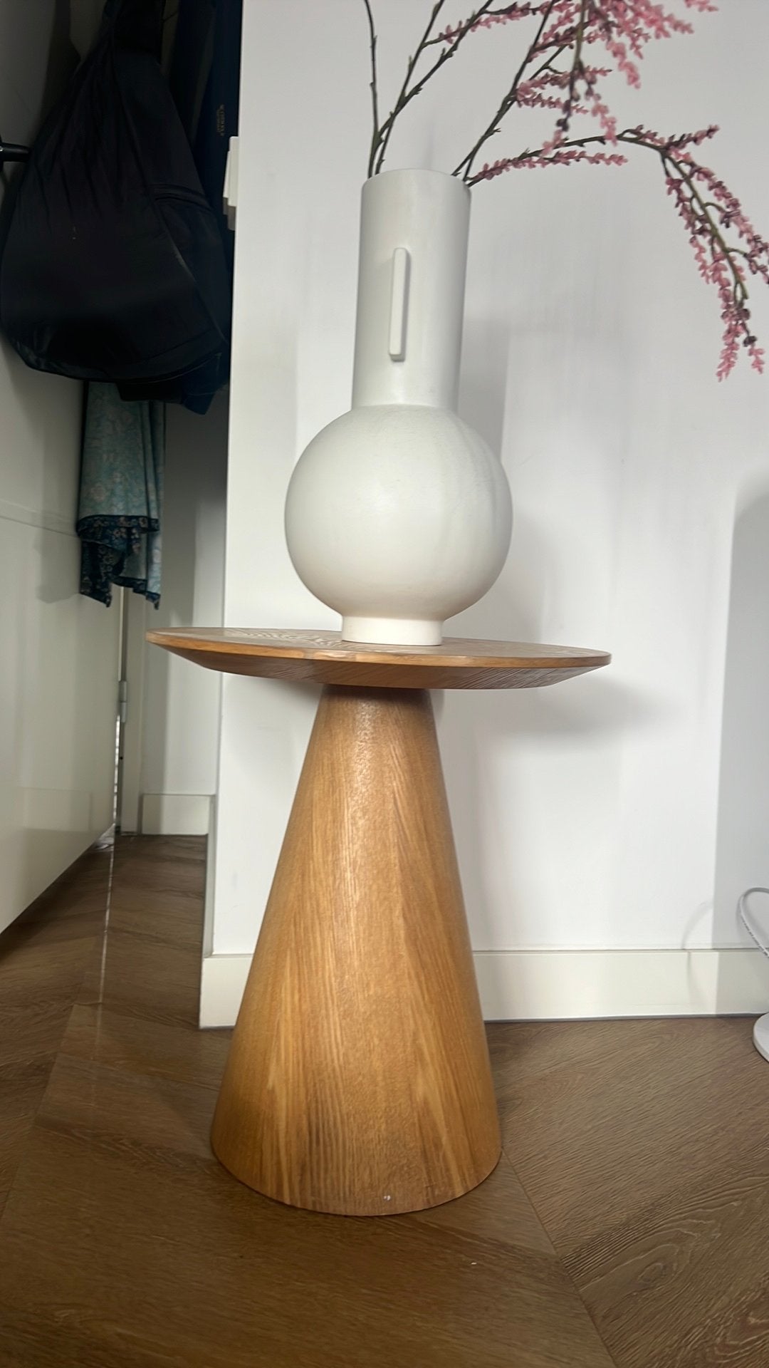 Mooie bijzettafel van kwantum, 45 tot 60 cm, Minder dan 55 cm, Rond, Ophalen of Verzenden