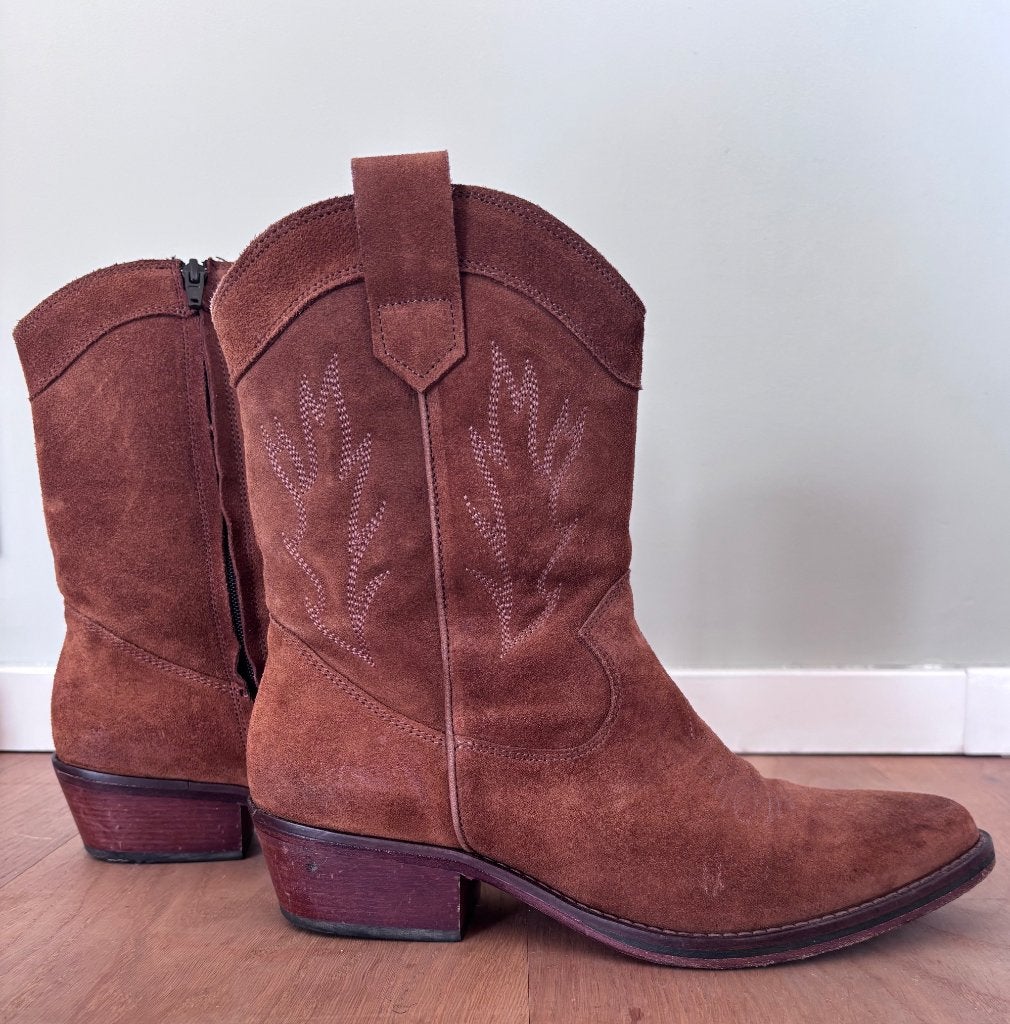 Laarzen (cowboy suède), Ophalen, Hoge laarzen, Bruin, Zo goed als nieuw