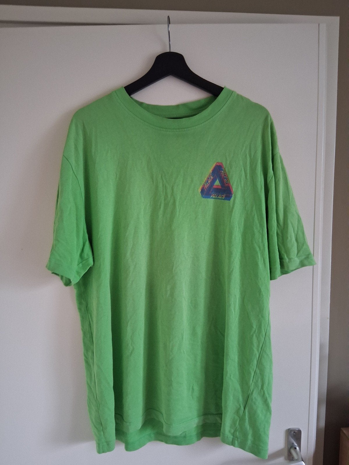 Palace Tri-Ferg T-shirt Groen Maat XL (FW2020), Maat 52/54 (L), Palace Skateboards, Ophalen of Verzenden, Gedragen