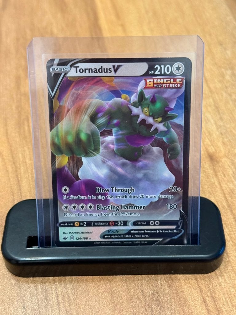 Tornadus V #124 Pokemon Chilling Reign, Ophalen of Verzenden, Nieuw, Losse kaart