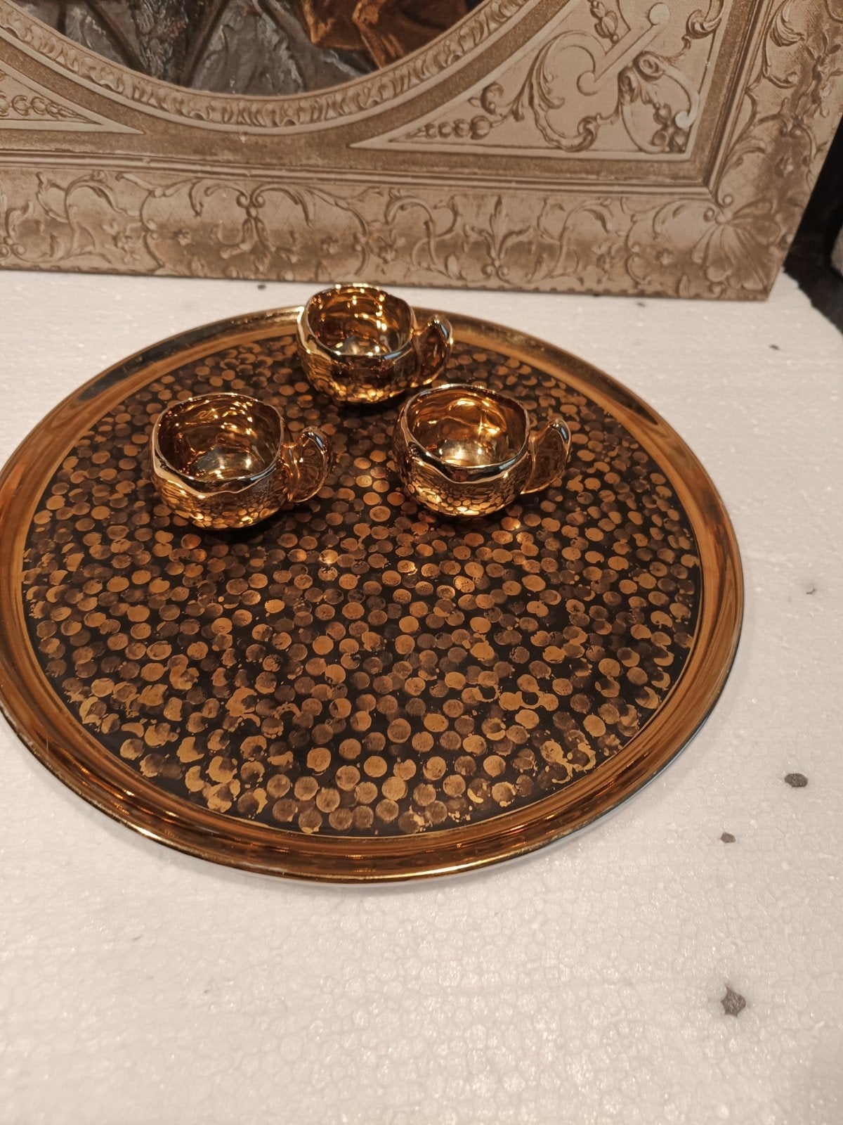 Limoges schaal met 3 bijpassende gouden kopjes, Ophalen of Verzenden