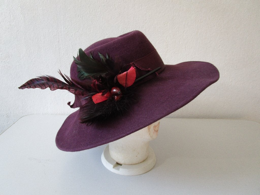 Hoed, bordeauxrood, Kleding | Dames, Ophalen of Verzenden, Gedragen, One size fits all, Hoed