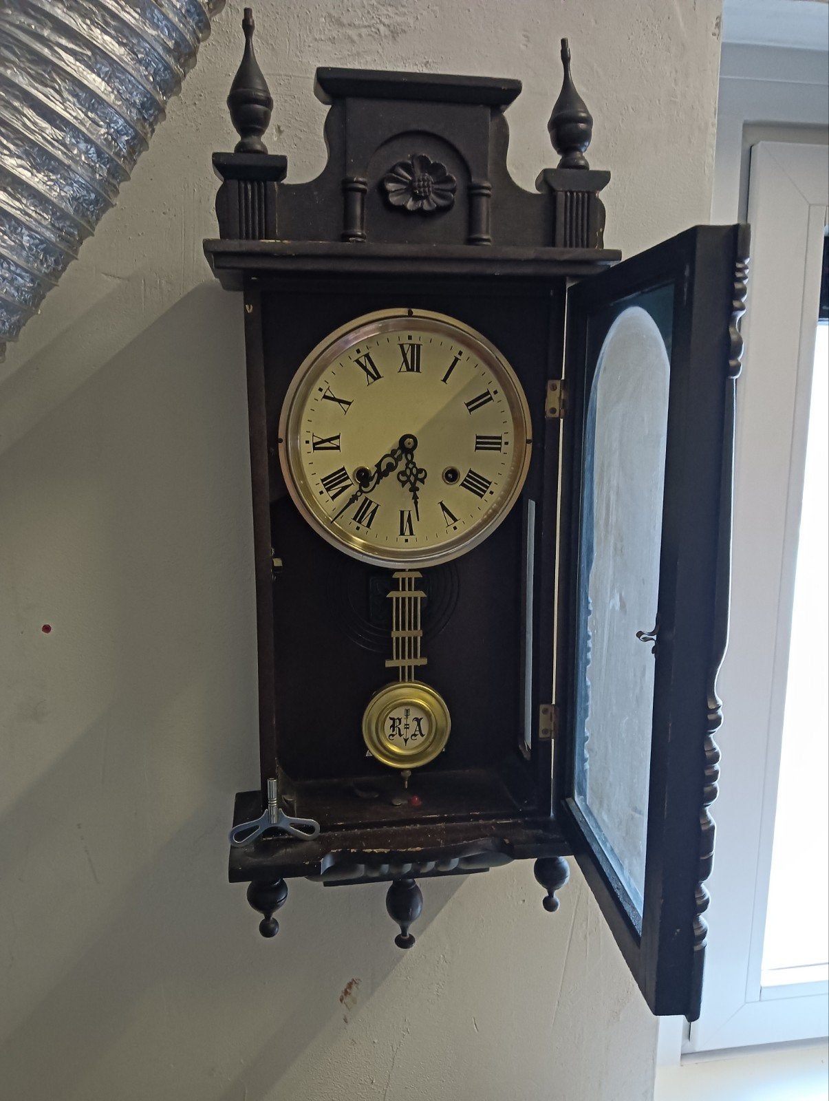 Antieke pendelklok - Klassieke wandklok, Ophalen of Verzenden