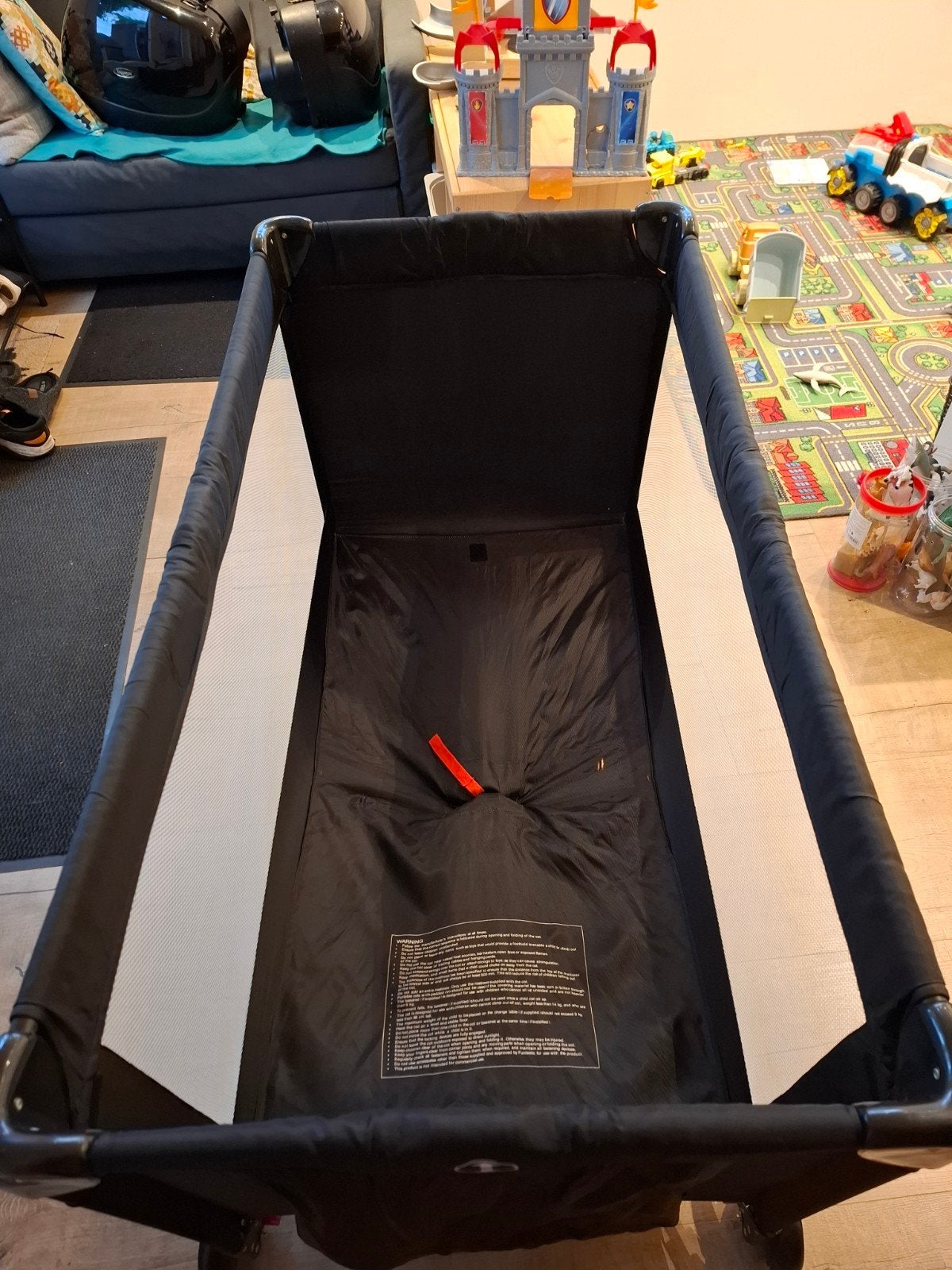 Compact en handig reisbedje met muggennet, Kinderen en Baby's, Babywiegjes en Ledikanten, Ophalen, Gebruikt