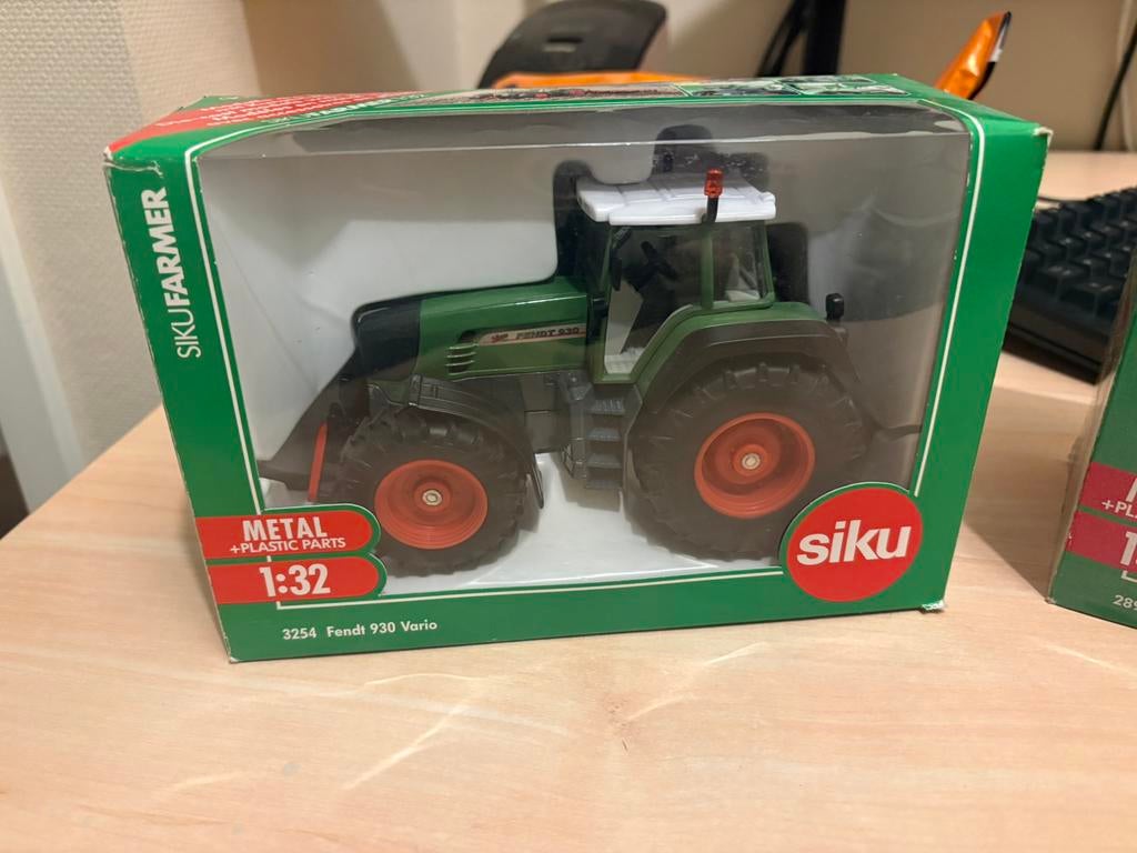 Siku 3254 Fendt 930 vario, Hobby en Vrije tijd, Ophalen of Verzenden, Zo goed als nieuw, Tractor of Landbouw, SIKU