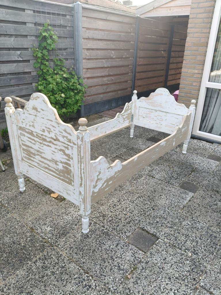 Bed 90x200, Doe-het-zelf en Verbouw, Ophalen, Kalkzandstenen