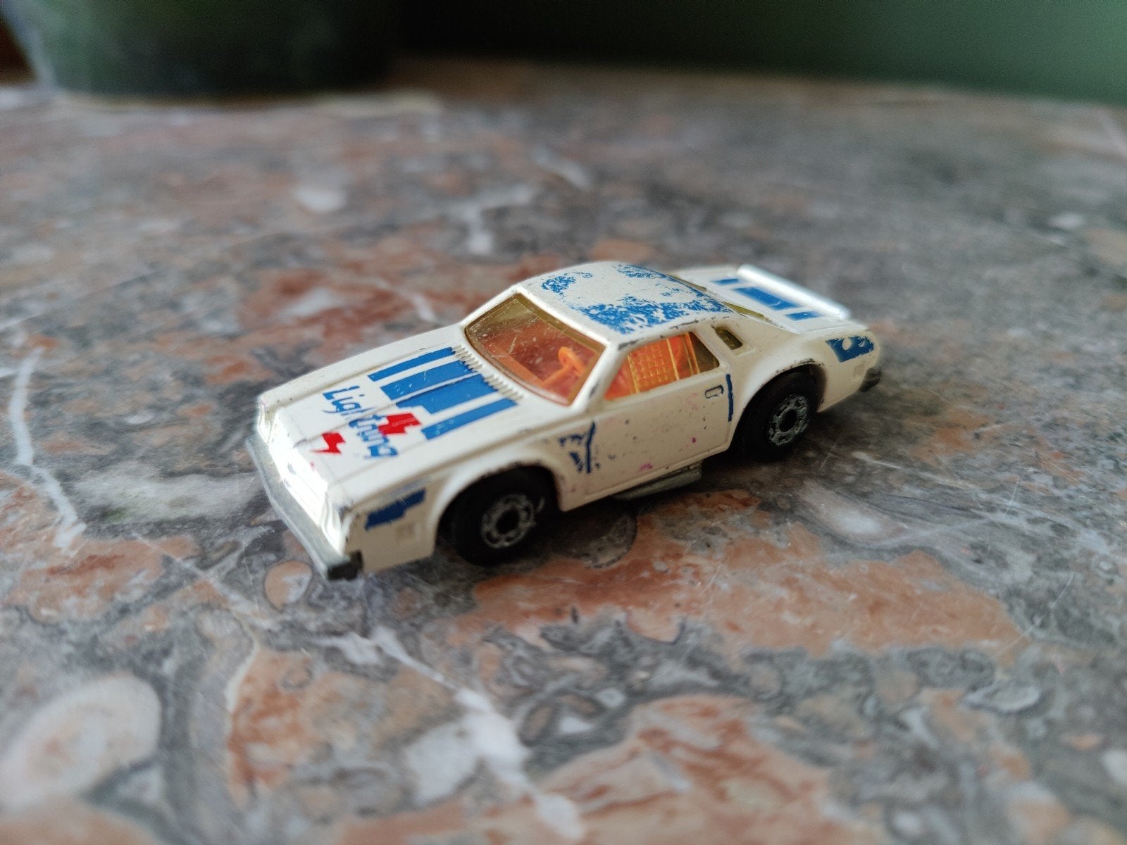Matchbox Chevy Pro Stocker Lightning WIT, Ophalen of Verzenden, Zo goed als nieuw, Auto