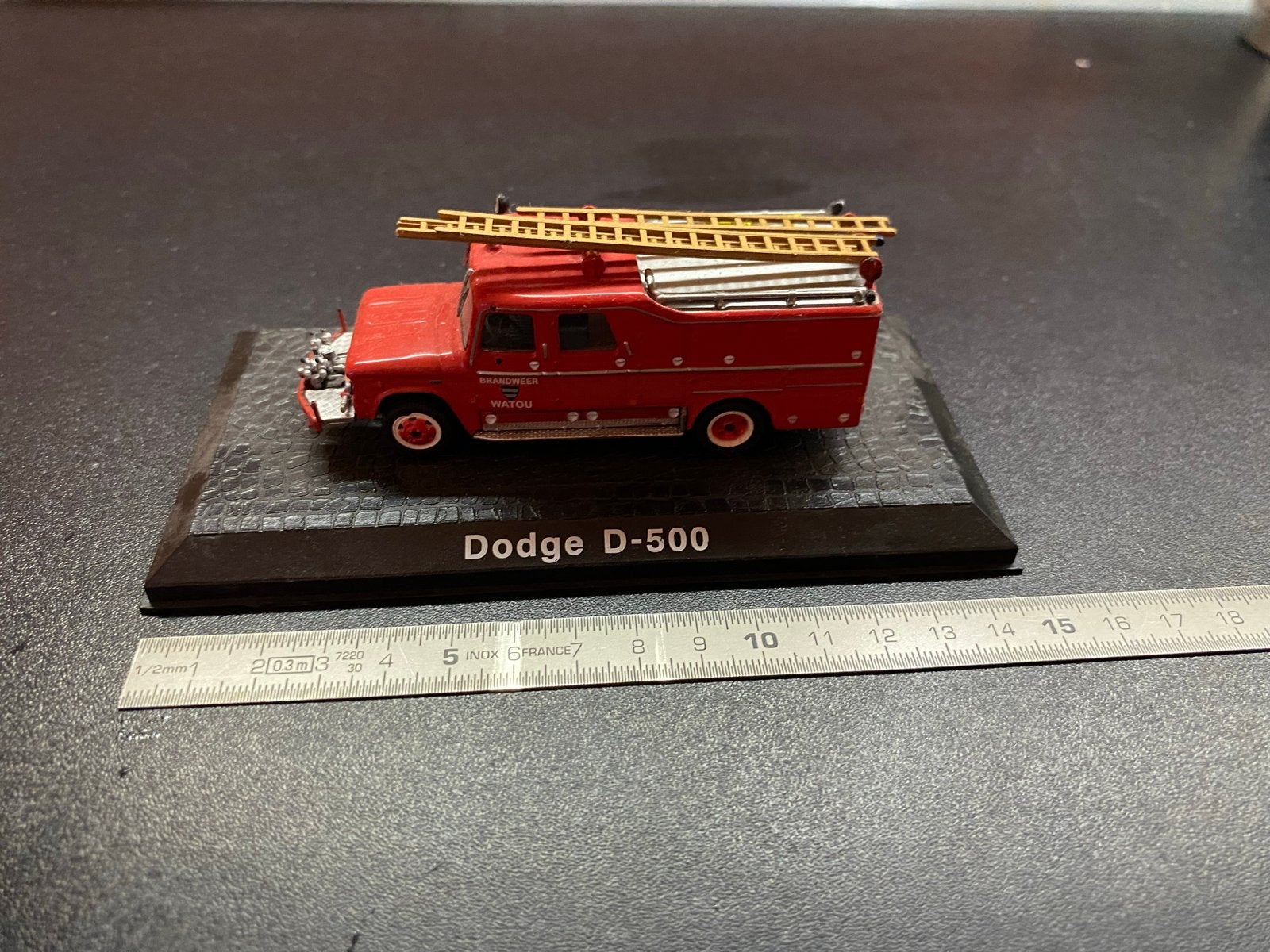 Dinky Toys Dodge D-500 op originele plastic standaard, Ophalen of Verzenden, Gebruikt, Bus of Vrachtwagen