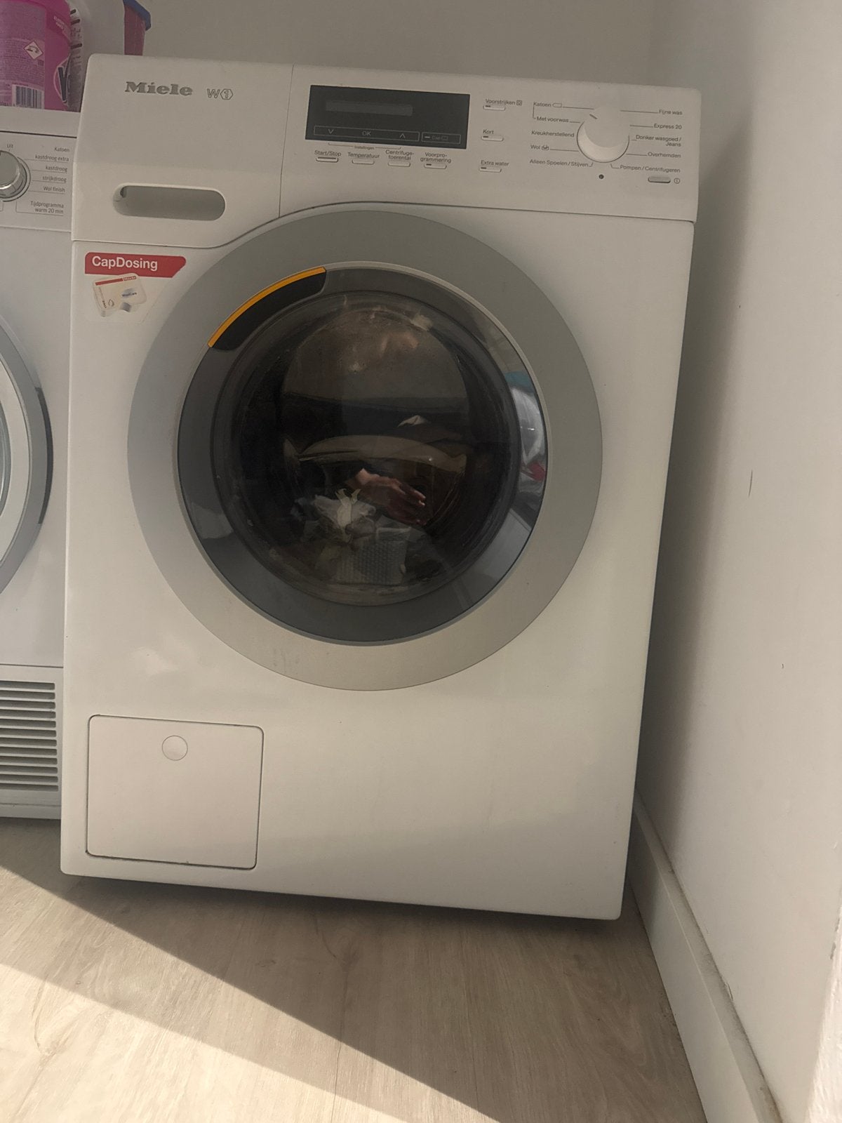 Miele W1 Wasmachine - zo goed als nieuw, 1200 tot 1600 toeren, Gebruikt, 8 tot 10 kg, Ophalen of Verzenden
