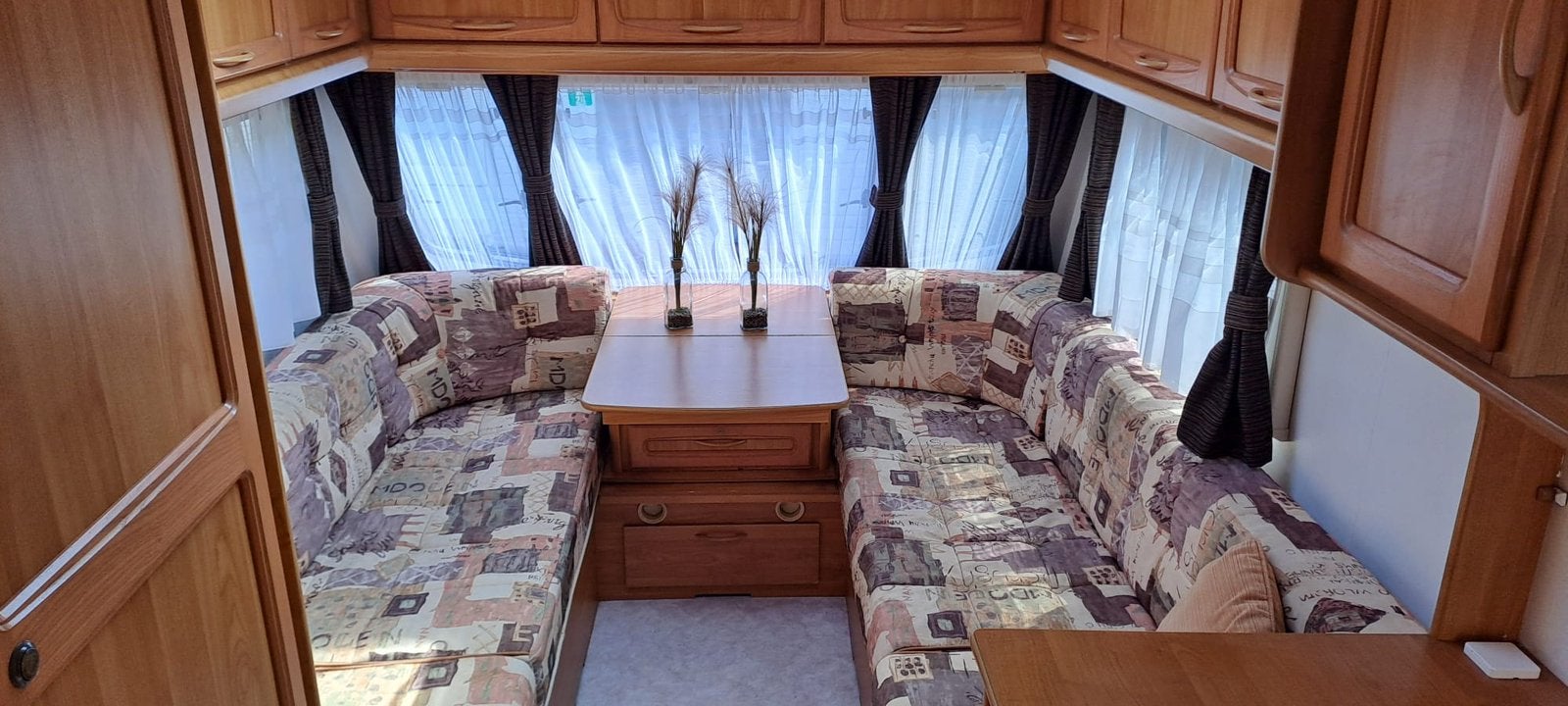 HyLander Design 380 - Lichte, Compacte caravan bouwjaar 2000, Caravans en Kamperen, Caravans, Rondzit, Omvormbare zithoek, Particulier