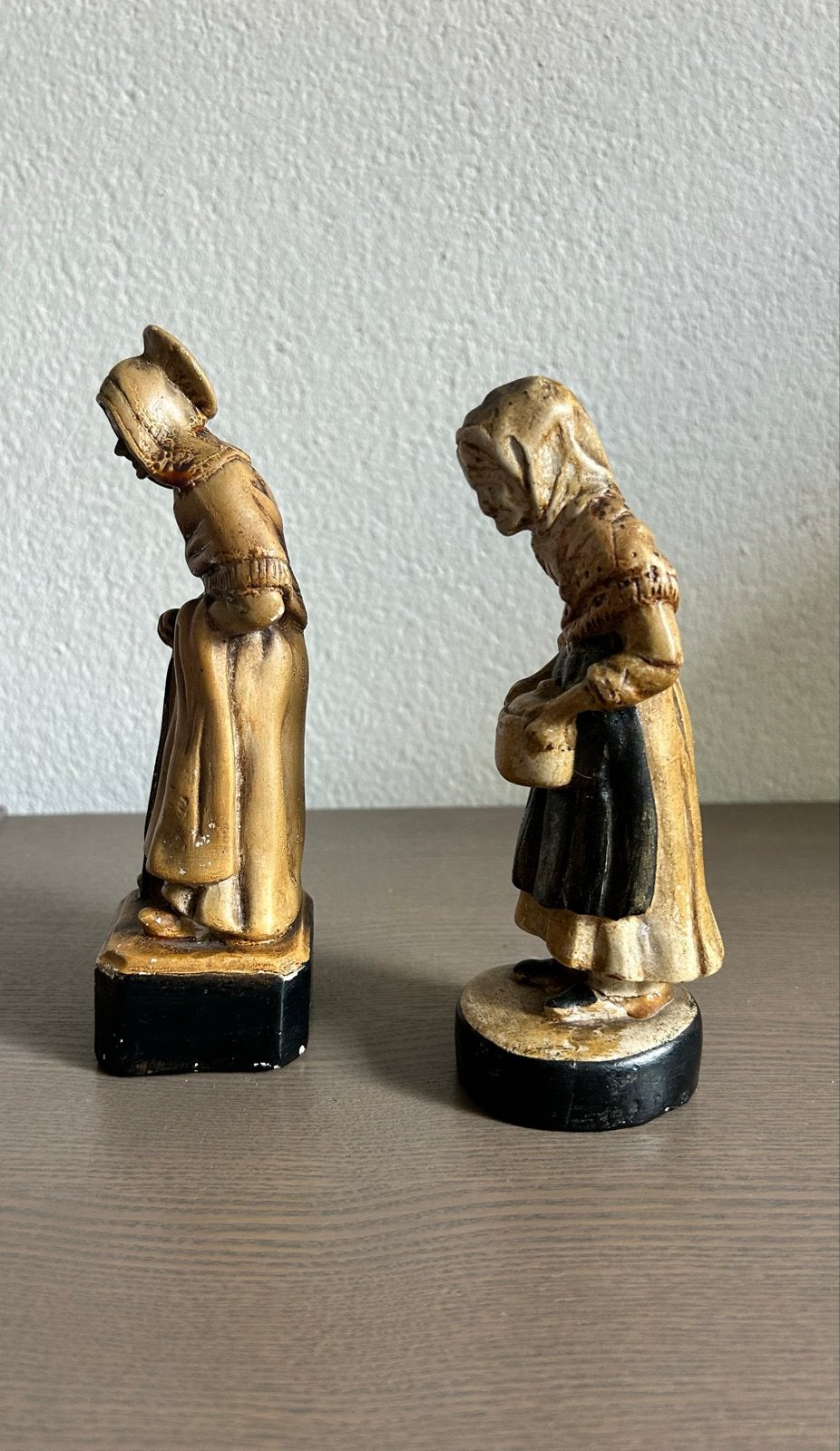 Vintage Beeldjes van Oude Vrouwen ‘Kniertje’, Verzamelen, Beelden en Beeldjes, Ophalen, Gebruikt, Mens