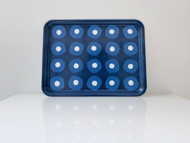 IKEA PILLERSTARR dienblad – blauw grafisch design, Kunststof, Afgeronde hoeken, Ophalen of Verzenden, Zo goed als nieuw