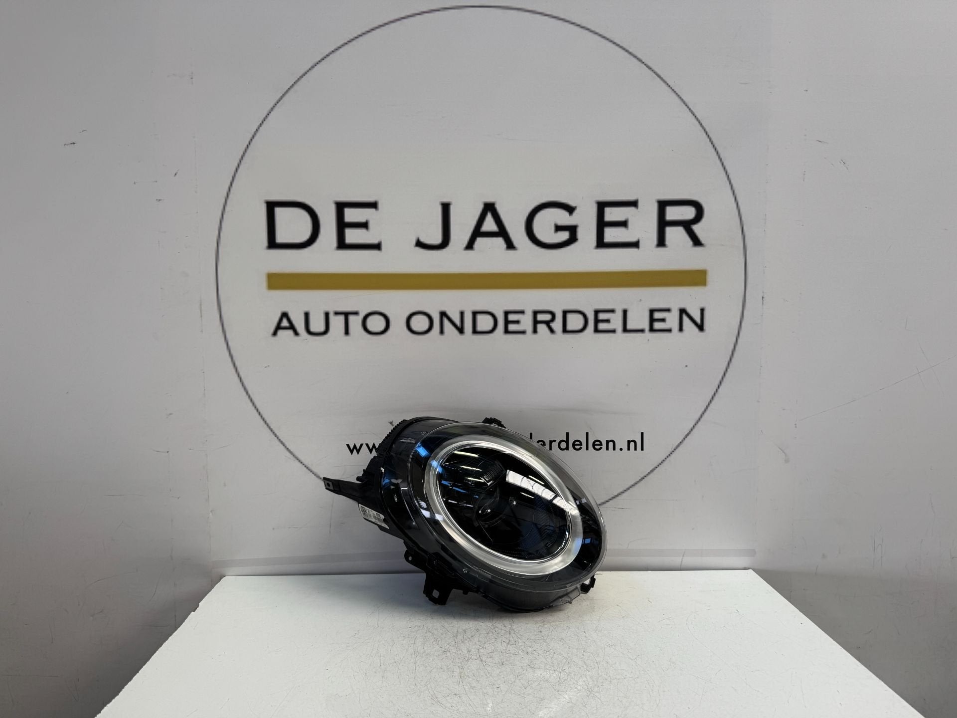 MINI F54 F55 F56 FACELIFT BLACK KOPLAMP RECHTS 63115A0196205, Gebruikt, Ophalen of Verzenden, Customer.service@mini.co.uk, Mini