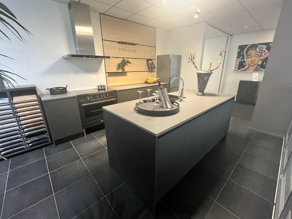 EILAND KEUKEN MET INDUCTIE FORNUIS EN COMPOSIET WERKBLAD, Ophalen, Overige kleuren, Overige typen, Nieuw
