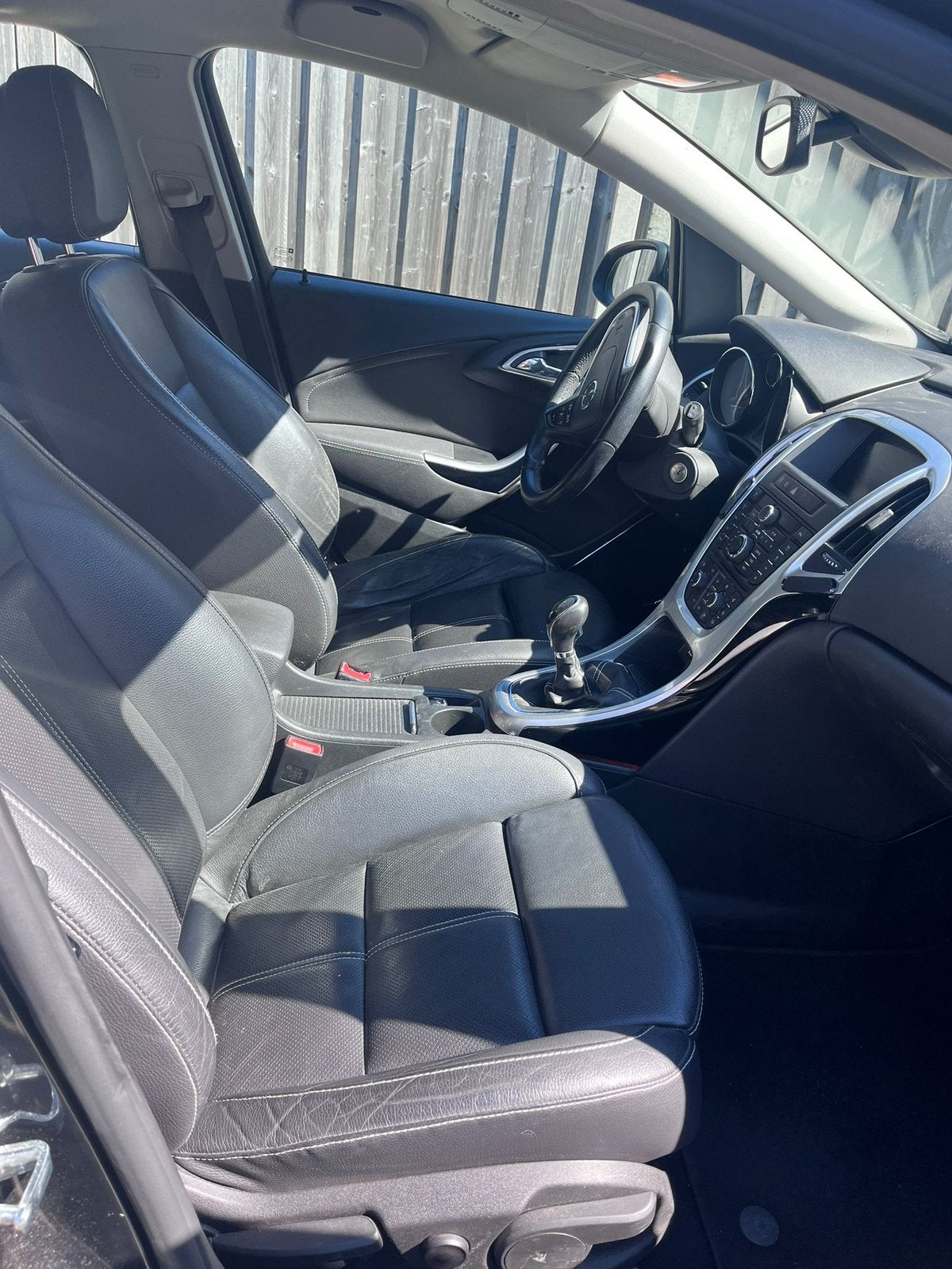 Opel Astra 1.4 Turbo 88KW Sports Tourer 2011 Zwart, Auto's, Opel, Voorwielaandrijving, Zwart, 4 cilinders, 1337 kg