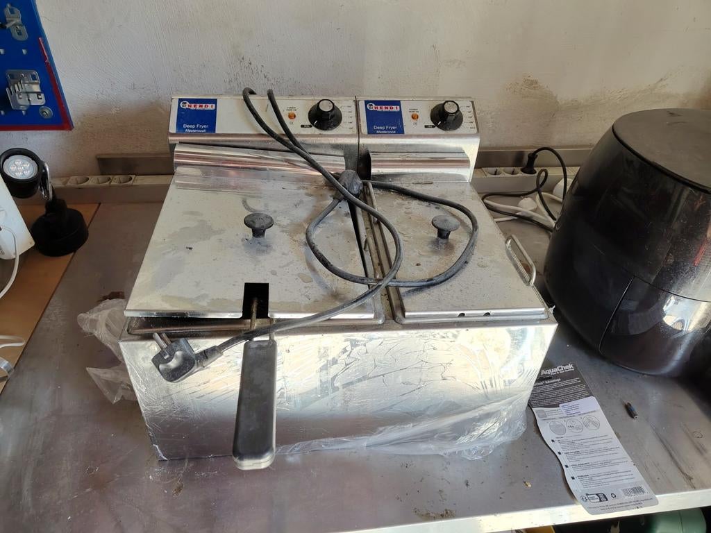 Professionele dubbele friteuse - Hendi Deep Fryer, 4 liter of meer, Ophalen, Gebruikt, Duo-friteuse