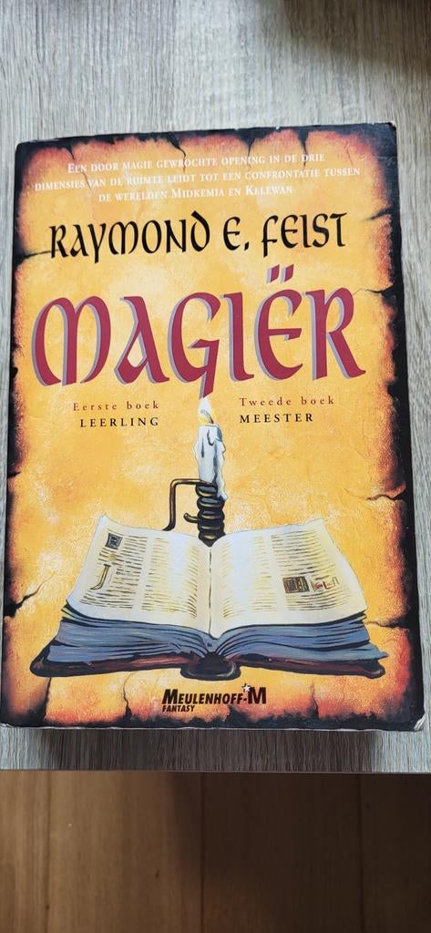 Magier - Raymond E. Feist - Fantasy Boek, Boeken, Ophalen of Verzenden, Zo goed als nieuw, Raymond E. Feist