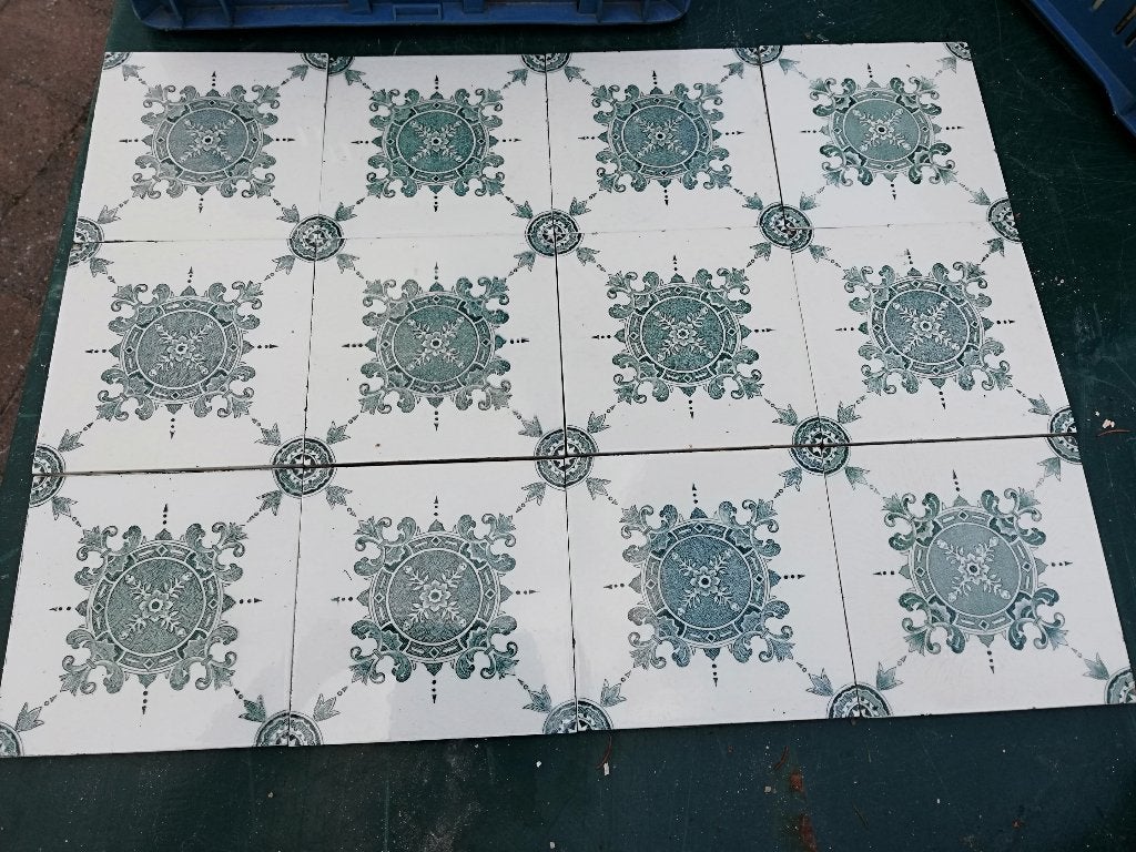 52 Antieke tegels, cremewit donkergroen 15x15cm, Antiek en Kunst, Ophalen