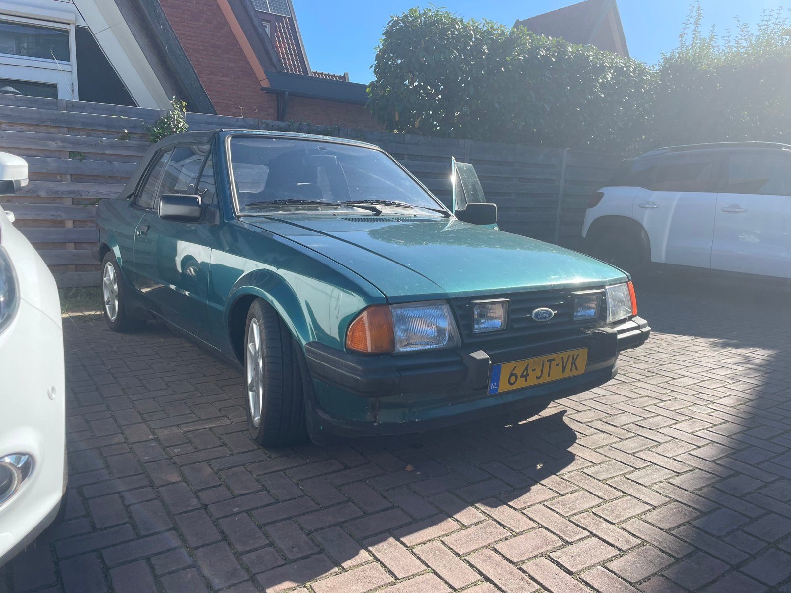 Ford Escort 1.6 Cabrio 1984 Groen, Auto's, Voorwielaandrijving, Escort, 4 cilinders, Grijs