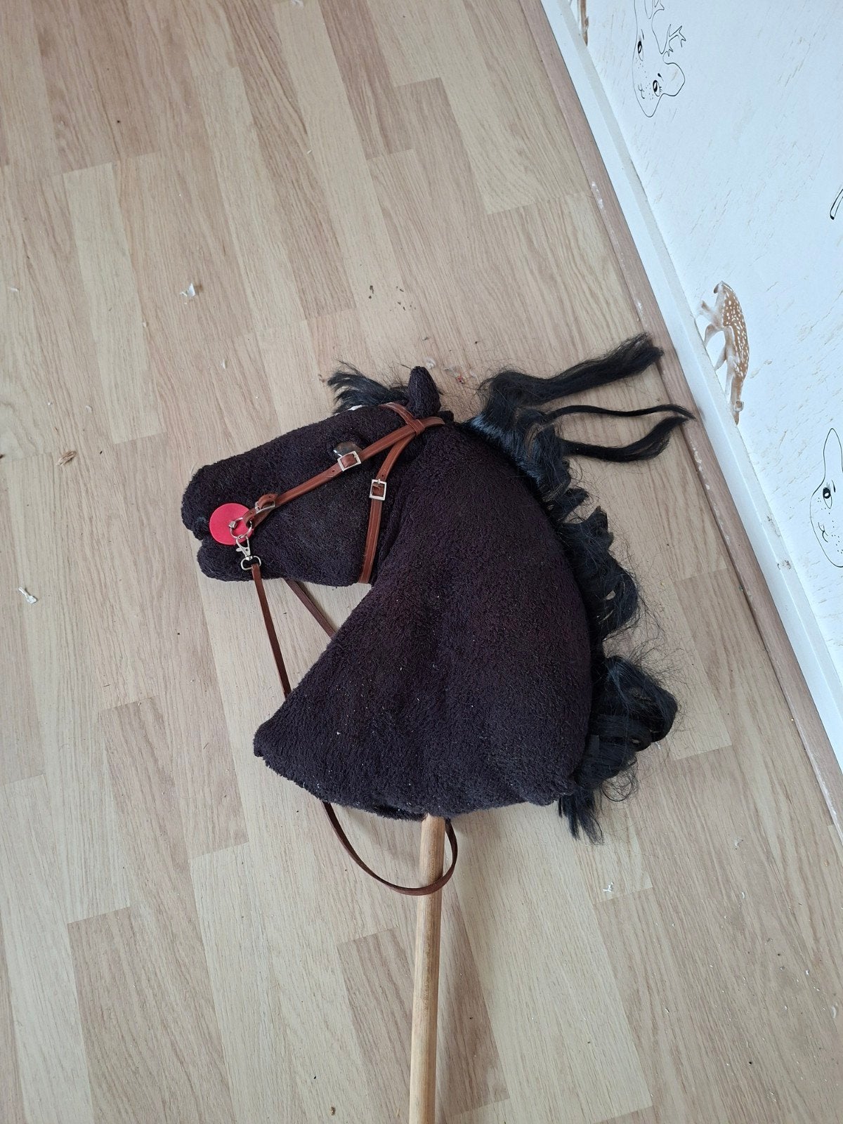 Zwart Hobbyhorse met hoofdstel, Ophalen, Zo goed als nieuw, Jongen of Meisje