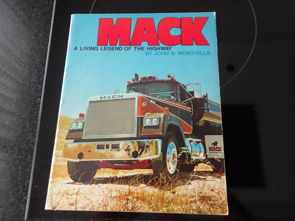 Mack: A Living Legend of the Highway - John B. Montville, Boeken, Gelezen, Verzenden, Overige merken, John B. Montville