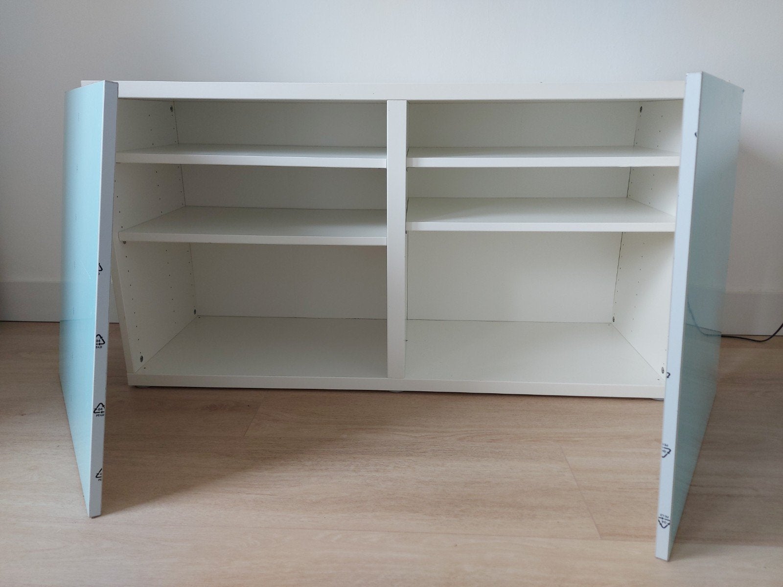 IKEA Besta kast met hoogglans deuren - wit, Ophalen, Gebruikt