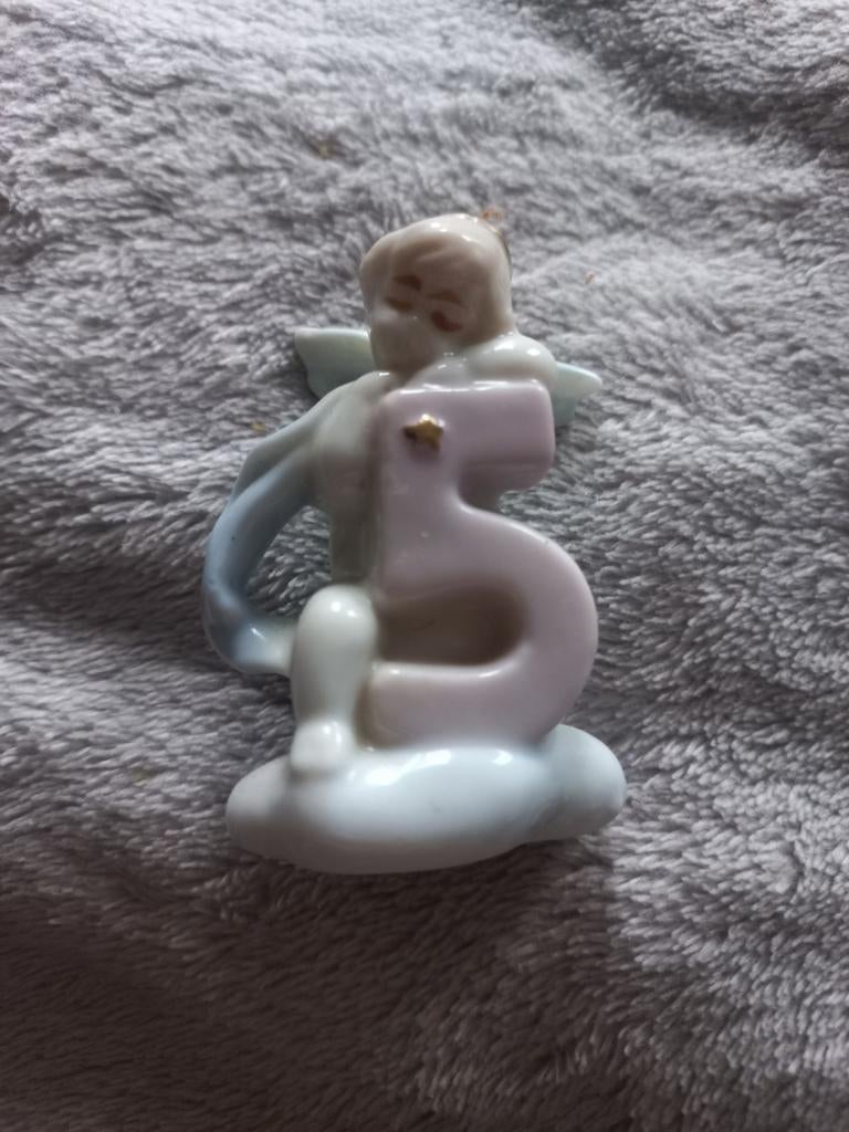 Porseleinen Verjaardags Engel - 5 Jaar, Antiek en Kunst, Ophalen of Verzenden