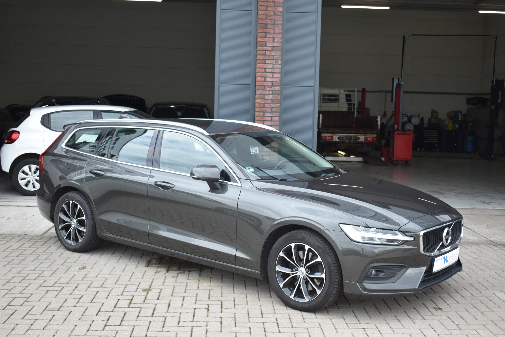 Volvo V60 2.0 B3 Core (bj 2021, automaat), Auto's, Stof, 4 cilinders, 1969 cc, 163 pk