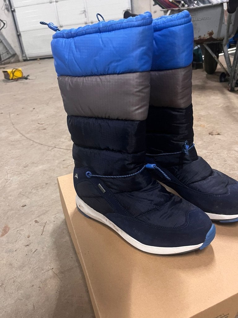 clarks snowboots, Blauw, Snowboots, Ophalen of Verzenden, Zo goed als nieuw