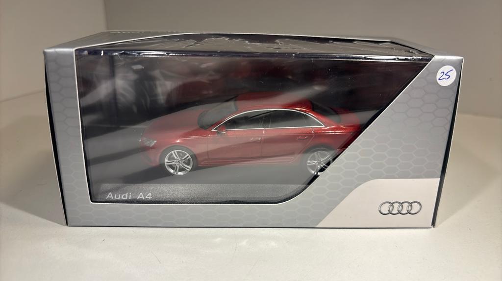 Audi a4 red spark 1.43, Overige merken, Auto, Ophalen of Verzenden, A
