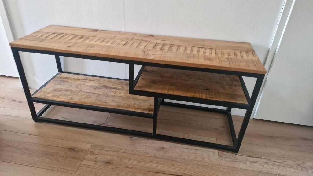 Industriële TV-kast van mangohout, 120cm breed, 100 tot 150 cm, Zo goed als nieuw, 25 tot 50 cm, Ophalen