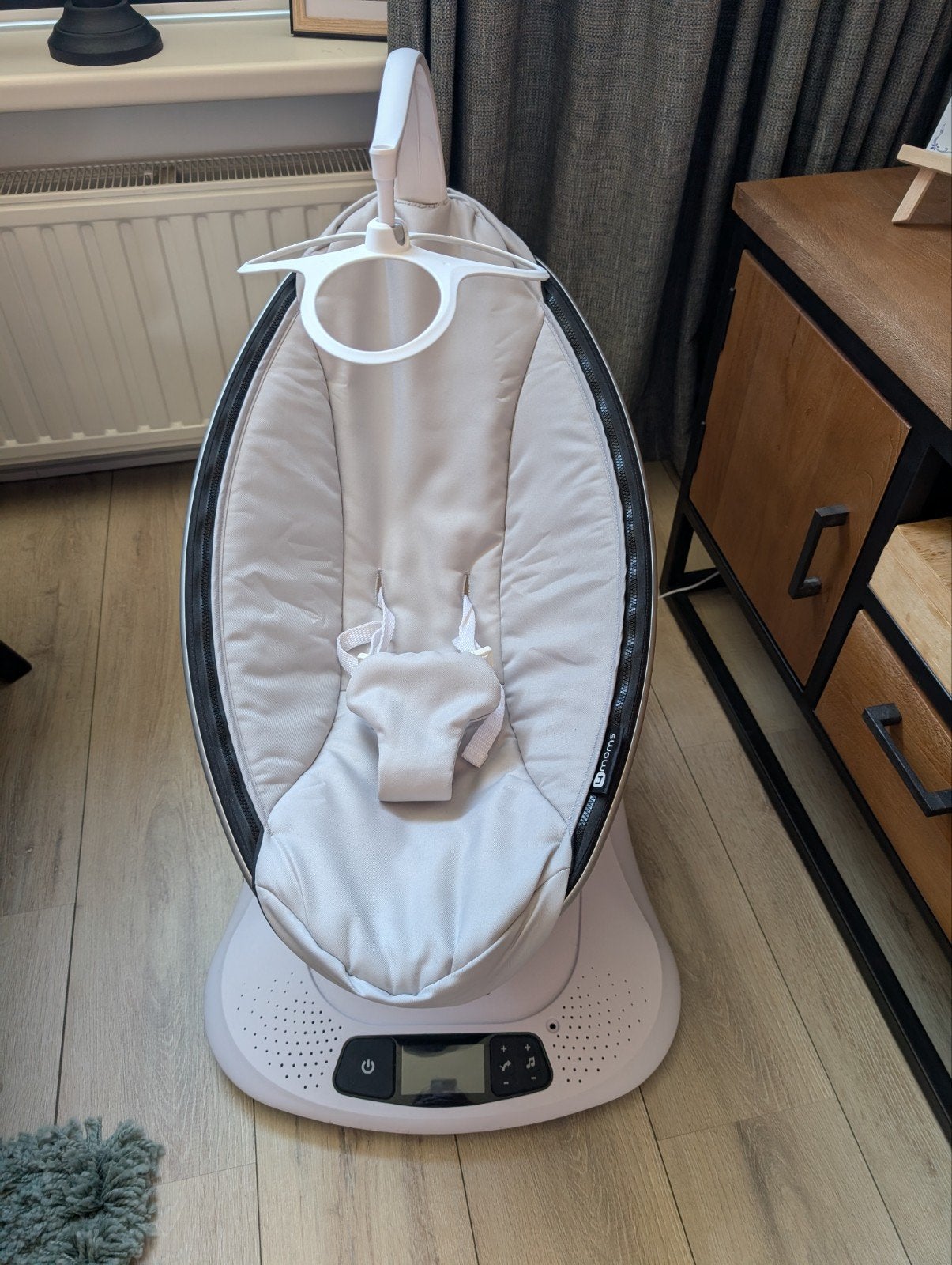 4 moms mamaroo electrische wipstoel, Ophalen