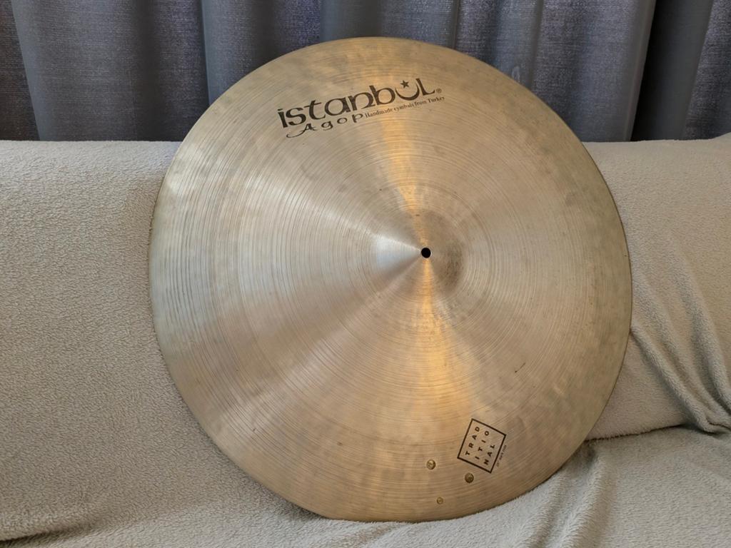 Istanbul Agop 26" Traditional Dark Ride met rivets (3152g), Muziek en Instrumenten, Drumstellen en Slagwerk, Ophalen of Verzenden