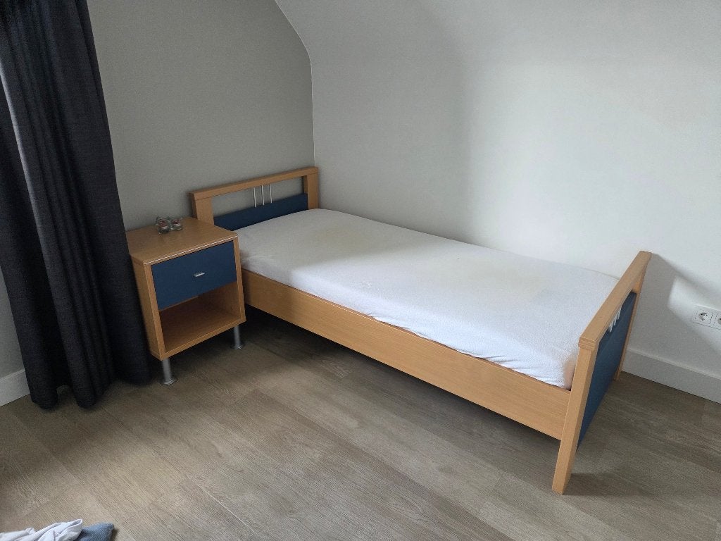 eenpersoonbed, Huis en Inrichting, Ophalen, Eenpersoons, 210 cm, Zo goed als nieuw