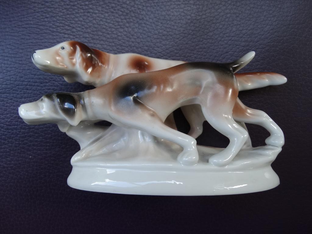 Porseleinen art deco beeldje 2 jachthonden - Carl Scheidig, Antiek en Kunst, Ophalen of Verzenden